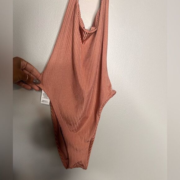 Vitamin A Alia One piece swimsuit NWT - Picture 3 of 6